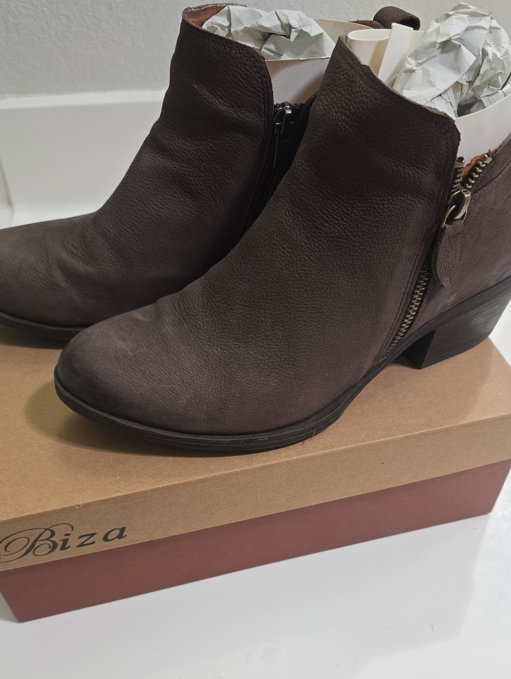Biza "Vail" Brown Bootie, Size 39 (8.5 US)